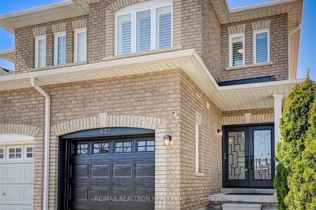 837 Genovese Pl, House semidetached with 3 bedrooms, 3 bathrooms and 5 parking in Mississauga ON | Image 12