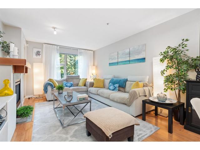 208 - 625 Park Crescent, Condo with 2 bedrooms, 1 bathrooms and null parking in New Westminster BC | Card Image