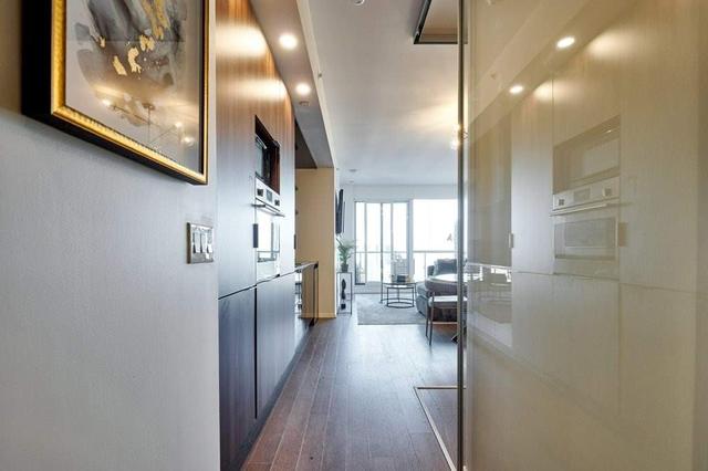4401 - 70 Temperance St, Condo with 2 bedrooms, 2 bathrooms and 0 parking in Toronto ON | Image 11