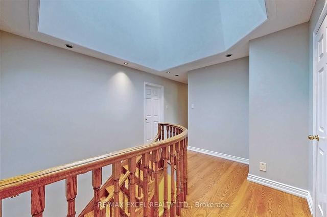 26 Ryan Cres, House detached with 5 bedrooms, 5 bathrooms and 10 parking in Markham ON | Image 15