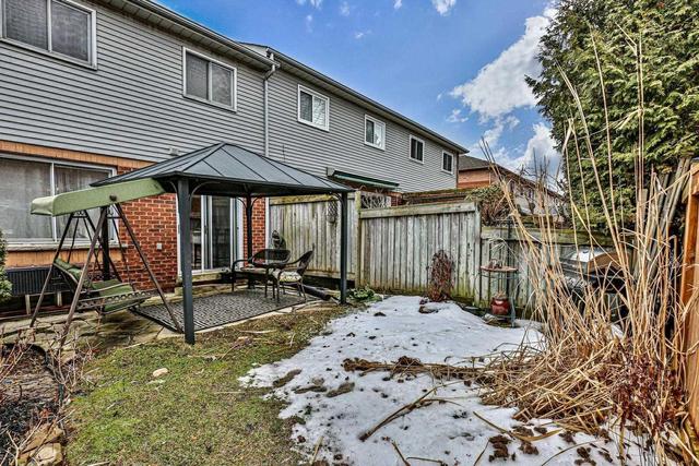 726 Shanahan Blvd, House attached with 3 bedrooms, 3 bathrooms and 2 parking in Newmarket ON | Image 33