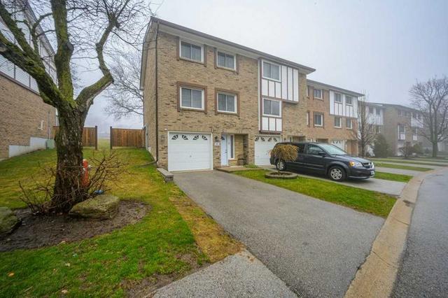 9 - 145 Rice Ave, Townhouse with 3 bedrooms, 2 bathrooms and 2 parking in Hamilton ON | Image 23