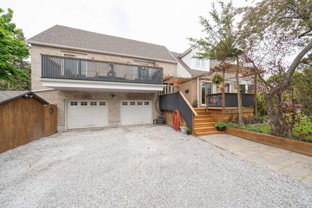 82 Natal Ave, House detached with 5 bedrooms, 3 bathrooms and 11 parking in Toronto ON | Image 12