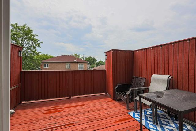 35 Ruby Lang Lane, House attached with 3 bedrooms, 3 bathrooms and 2 parking in Toronto ON | Image 40