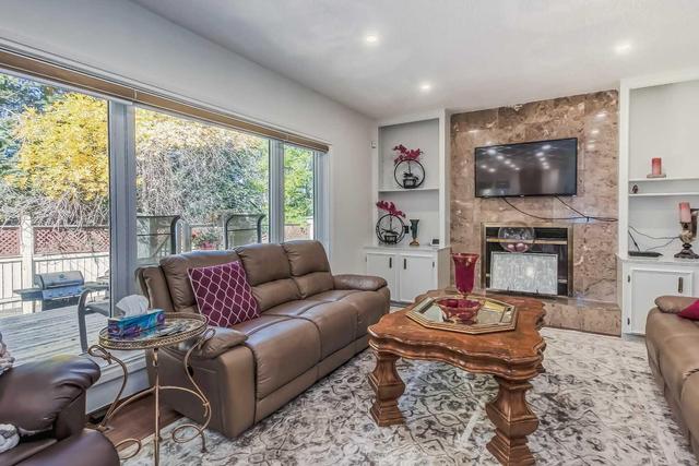 123 Douglas Woods Place Se, House detached with 4 bedrooms, 3 bathrooms and 6 parking in Calgary AB | Image 16