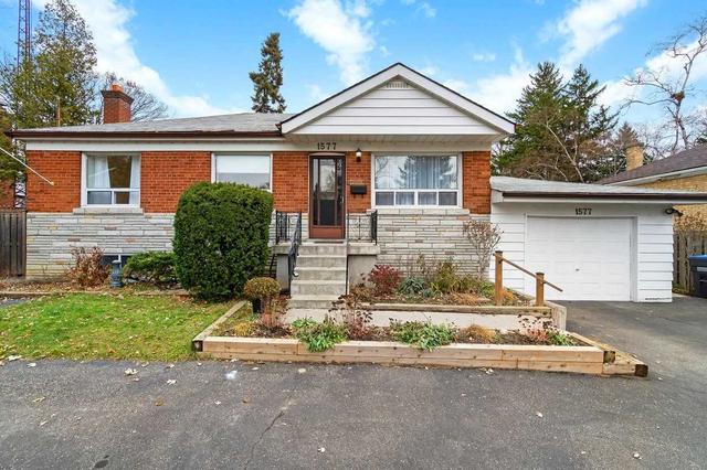1577 Kenmuir Ave, House detached with 3 bedrooms, 2 bathrooms and 7 parking in Mississauga ON | Image 1