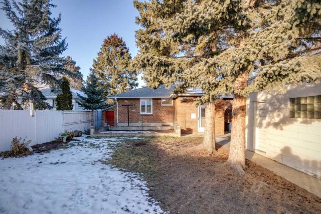 145 Hanover Road Sw, House detached with 3 bedrooms, 2 bathrooms and 4 parking in Calgary AB | Image 43