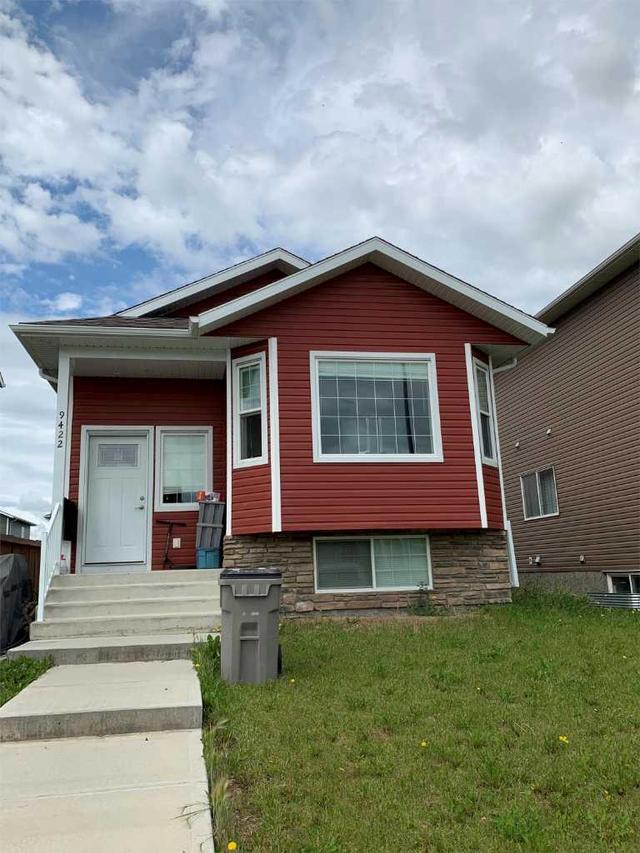 B - 9422 88 Street, House other with 3 bedrooms, 1 bathrooms and null parking in Grande Prairie AB | Image 1