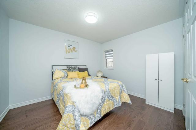 81 Via Jessica Dr, House detached with 4 bedrooms, 4 bathrooms and 6 parking in Markham ON | Image 11