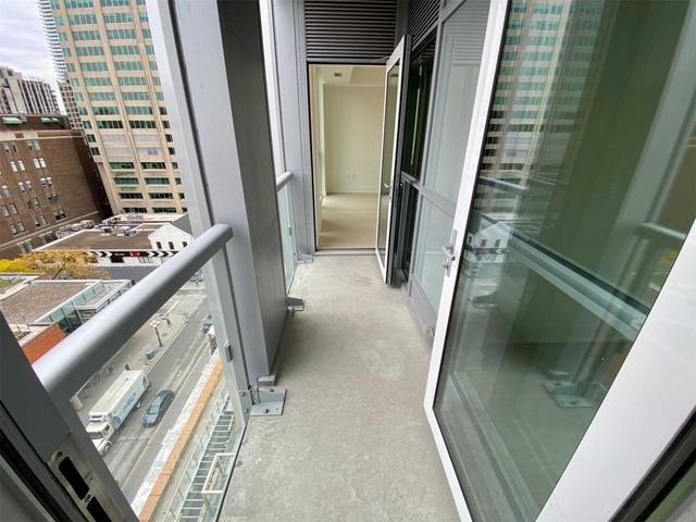 809 - 1 Yorkville Ave, Condo with 2 bedrooms, 2 bathrooms and 1 parking in Toronto ON | Image 7