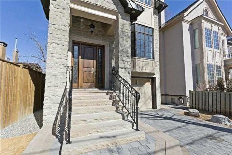 596 Deloraine Ave, House detached with 3 bedrooms, 4 bathrooms and 1 parking in Toronto ON | Image 2
