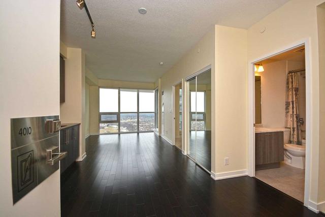 4010 - 510 Curran Pl, Condo with 1 bedrooms, 1 bathrooms and 1 parking in Mississauga ON | Image 12