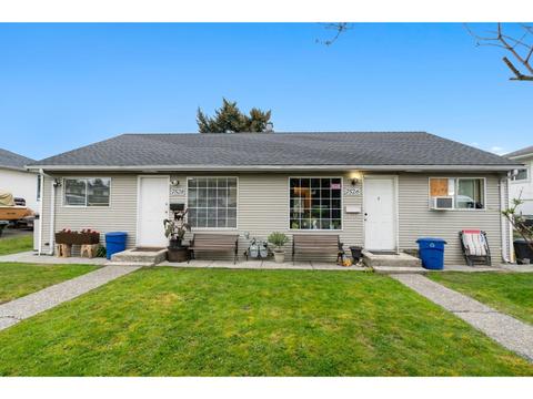 7528 Sharpe Street, House attached with 2 bedrooms, 2 bathrooms and 4 parking in Mission BC | Card Image