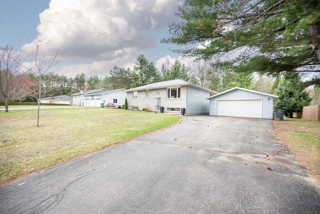 30 Jamie Crescent, House detached with 4 bedrooms, 2 bathrooms and 6 parking in Petawawa ON | Image 21