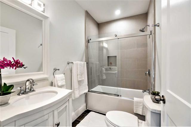 310 Melrose St, House detached with 3 bedrooms, 3 bathrooms and 3 parking in Toronto ON | Image 14