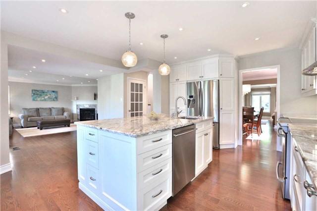 1324 Saddler Circ, House detached with 4 bedrooms, 3 bathrooms and 2 parking in Oakville ON | Image 11
