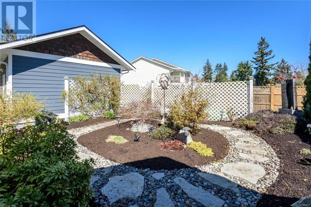 269 Spindrift Rd, House detached with 4 bedrooms, 3 bathrooms and 6 parking in Comox Valley A BC | Image 39