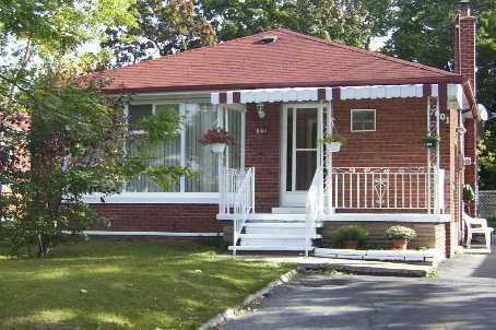601 Brimley Rd, House detached with 3 bedrooms, 2 bathrooms and 5 parking in Toronto ON | Image 1