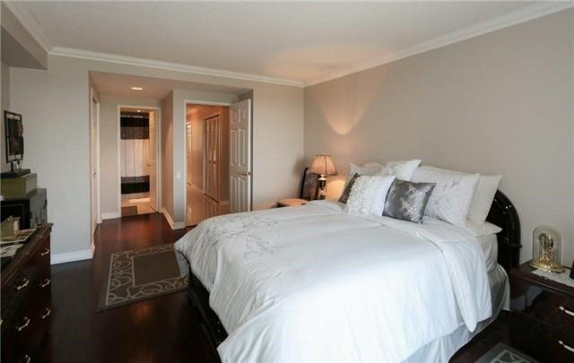 1003 - 1 Concorde Pl, Condo with 2 bedrooms, 3 bathrooms and 2 parking in Toronto ON | Image 6