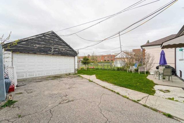 135 Evans Ave, House detached with 2 bedrooms, 2 bathrooms and 5 parking in Toronto ON | Image 13