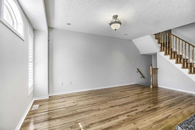 4172 Thomas Alton Blvd, House semidetached with 4 bedrooms, 3 bathrooms and 2 parking in Burlington ON | Image 7