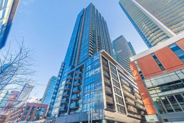 922 - 295 Adelaide St W, Condo with 1 bedrooms, 1 bathrooms and 1 parking in Toronto ON | Image 1