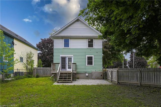 38 Melbourne Street E, House detached with 3 bedrooms, 1 bathrooms and null parking in Kawartha Lakes ON | Image 41