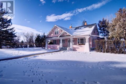4309 2 Street, House detached with 5 bedrooms, 1 bathrooms and 4 parking in Claresholm AB | Card Image