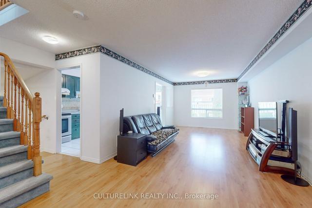 32 Clandfield St, House detached with 3 bedrooms, 3 bathrooms and 3 parking in Markham ON | Image 7