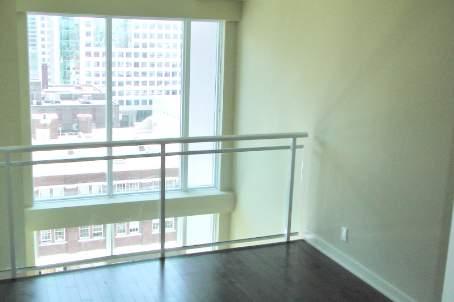 lph05 - 21 Nelson St, Condo with 2 bedrooms, 3 bathrooms and 2 parking in Toronto ON | Image 9