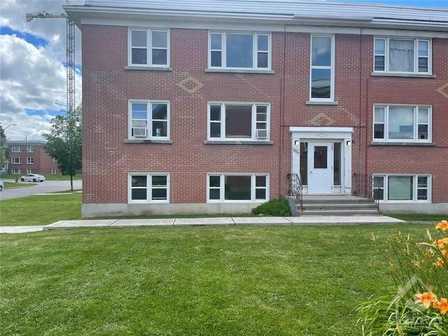 1 - 407 Tillbury Avenue, Condo with 1 bedrooms, 1 bathrooms and null parking in Ottawa ON | Card Image