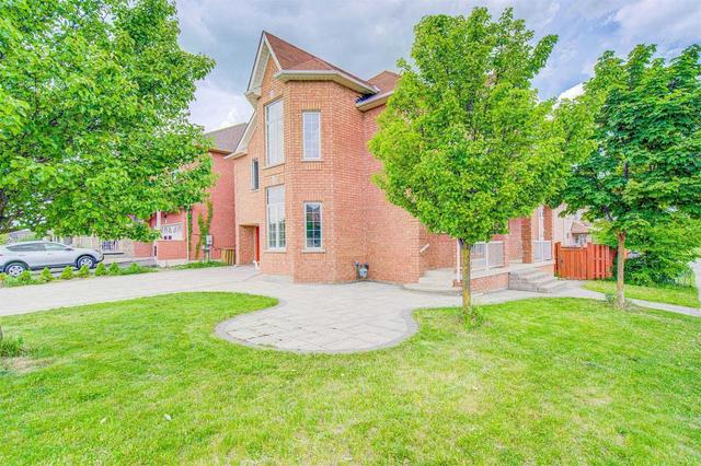 80 Mynden Way, House detached with 4 bedrooms, 5 bathrooms and 6 parking in Newmarket ON | Image 12