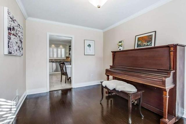 27 Shaughnessy Blvd E, House detached with 4 bedrooms, 4 bathrooms and 4 parking in Toronto ON | Image 8