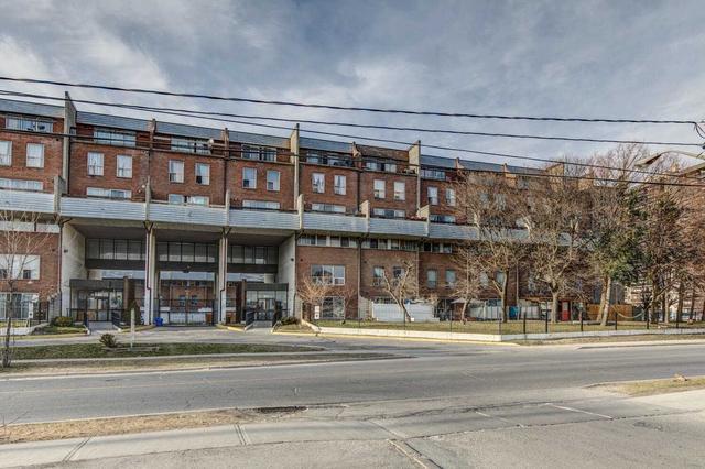 225 - 10 Eddystone Ave, Townhouse with 3 bedrooms, 2 bathrooms and 1 parking in Toronto ON | Image 12