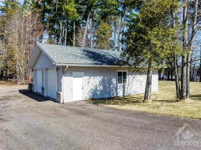 115 Island View Drive, House detached with 3 bedrooms, 3 bathrooms and 10 parking in North Algona Wilberforce ON | Image 25