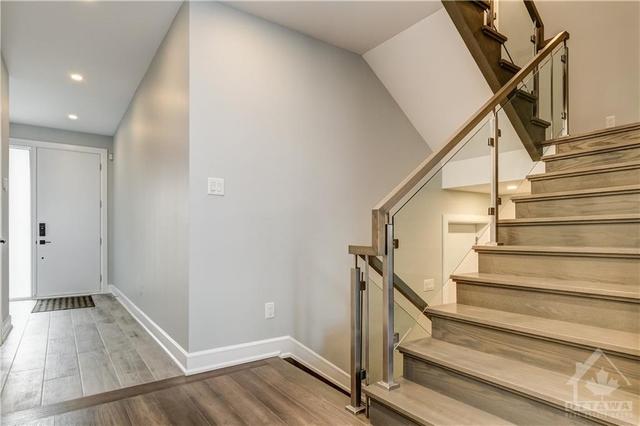 557 Mutual Street, Townhouse with 3 bedrooms, 4 bathrooms and 2 parking in Ottawa ON | Image 16