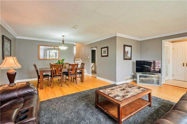 101 Aloma Cres, House semidetached with 3 bedrooms, 2 bathrooms and 5 parking in Brampton ON | Image 8