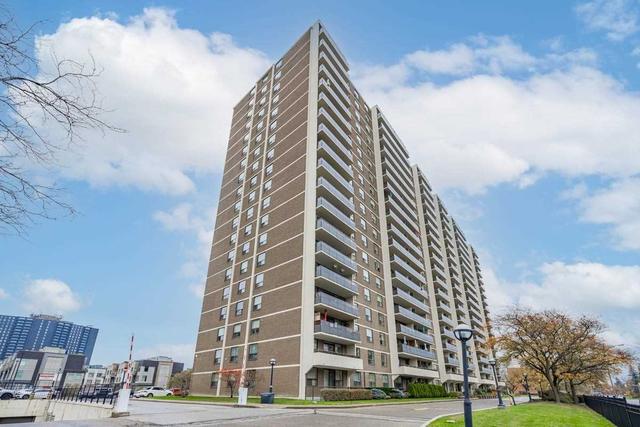 710 - 511 The West Mall Ave, Condo with 3 bedrooms, 2 bathrooms and 1 parking in Toronto ON | Card Image