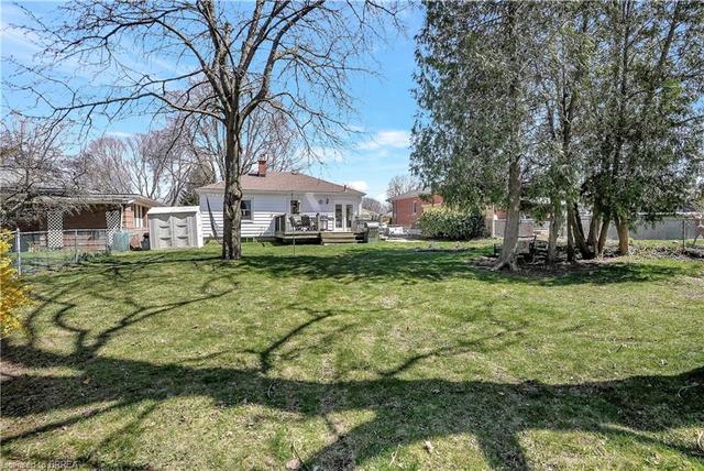 28 Hillier Crescent, House detached with 2 bedrooms, 1 bathrooms and 3 parking in Brantford ON | Image 38