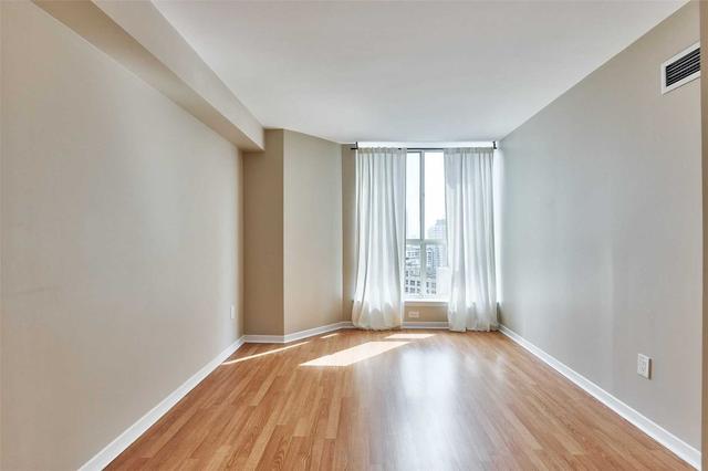 2210 - 44 St Joseph St, Condo with 1 bedrooms, 1 bathrooms and 1 parking in Toronto ON | Image 6