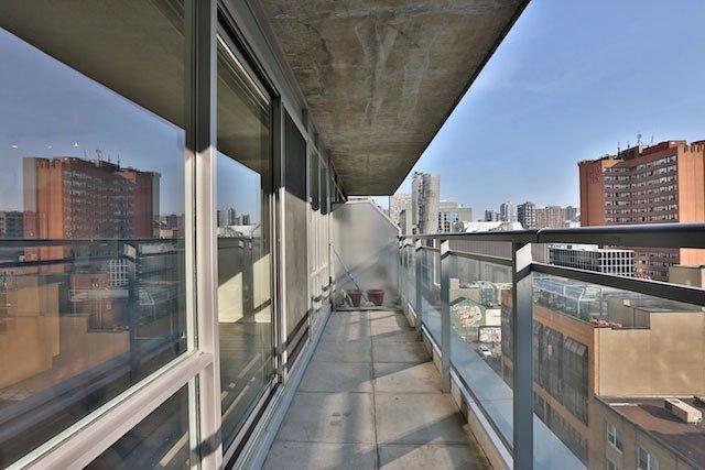 1002 - 220 Victoria St, Condo with 1 bedrooms, 2 bathrooms and 1 parking in Toronto ON | Image 17