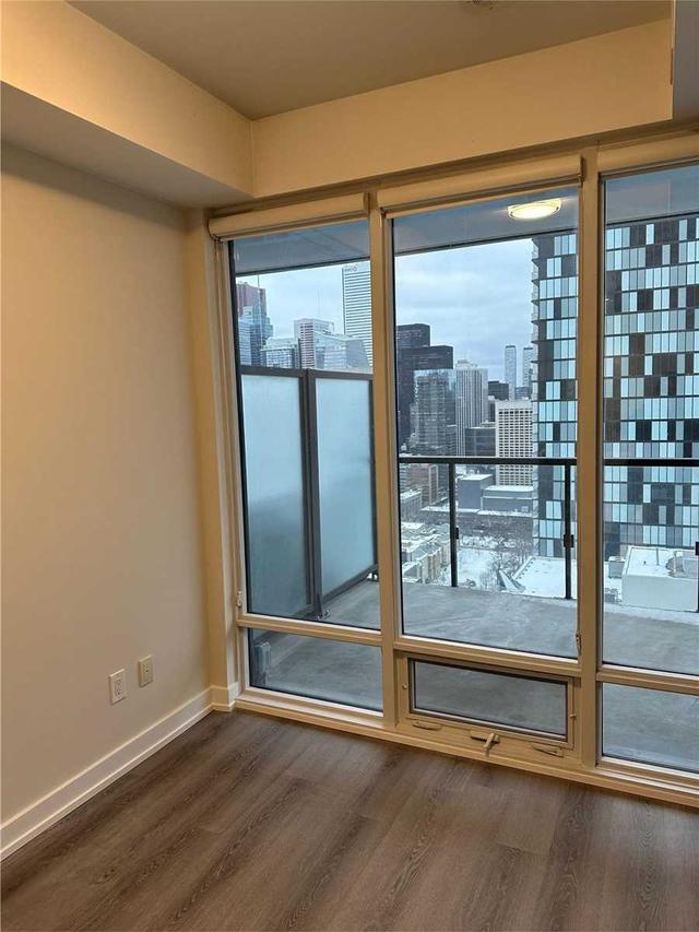 2408 - 488 University Ave, Condo with 2 bedrooms, 2 bathrooms and 0 parking in Toronto ON | Image 6
