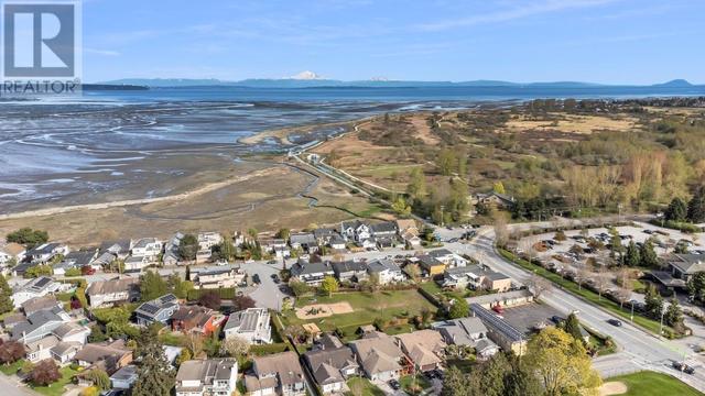 1230 Beach Grove Road, House detached with 4 bedrooms, 3 bathrooms and 4 parking in Delta BC | Image 39