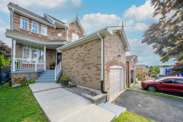 1002 Summitview Cres, House detached with 3 bedrooms, 4 bathrooms and 3 parking in Oshawa ON | Image 23