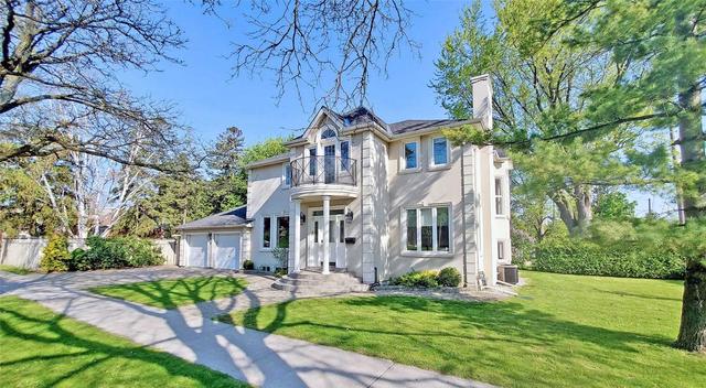 12 Kenton Dr, House detached with 4 bedrooms, 5 bathrooms and 4 parking in Toronto ON | Image 1