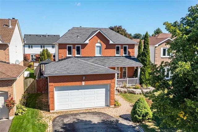 68 Royaledge Way, House detached with 4 bedrooms, 3 bathrooms and 4 parking in Hamilton ON | Card Image