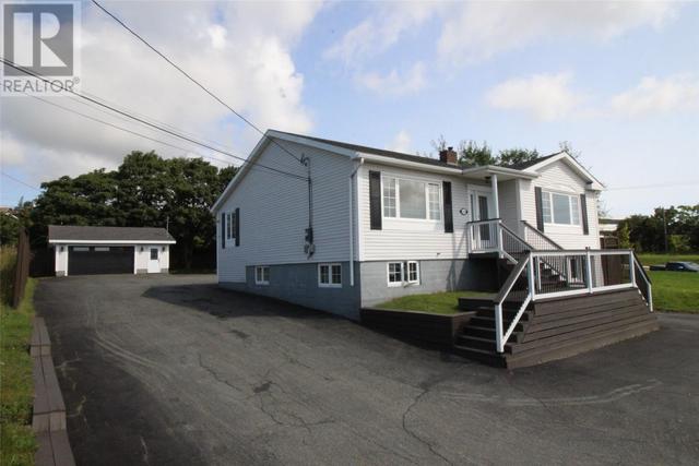 998 Topsail Road, House other with 5 bedrooms, 2 bathrooms and null parking in Mount Pearl NL | Image 1