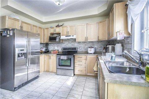9738 Mclaughlin Rd N, House attached with 3 bedrooms, 3 bathrooms and 1 parking in Brampton ON | Image 6