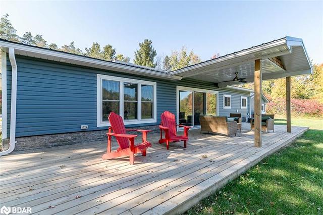 3993 Hwy 12, Home with 3 bedrooms, 3 bathrooms and 20 parking in Ramara ON | Image 32