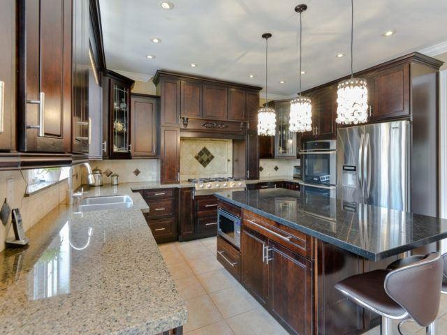 29 Castlegate Blvd, House detached with 4 bedrooms, 6 bathrooms and 6 parking in Brampton ON | Image 13